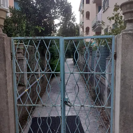 Casa Lelia, 86 M2, Beach, Gaslini * Генуя